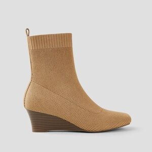 Vivaia Margot Wedge Square Toe water-repellent stylish nutmeg booties